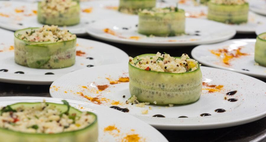 catering για εταιρικές εκδηλώσεις, με μενού σερβιριστό ή μπουφέ